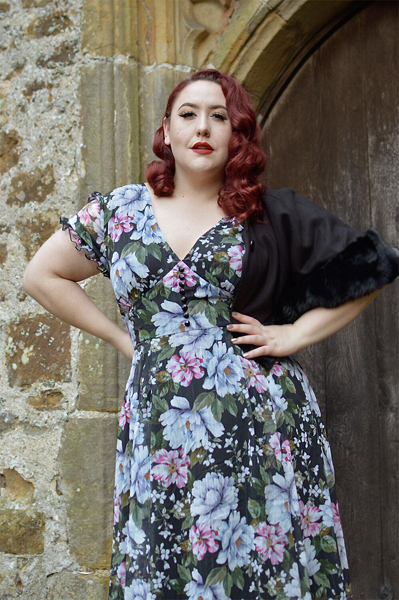Fit and size review of the Magnolia dress by Hell Bunny, modelled by plus size pinup Miss Amy May