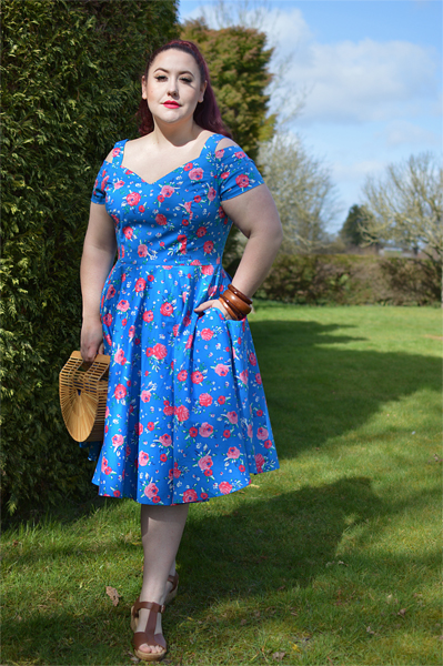 Plus size pinup Miss Amy May models the Chantilly 50s dress she was gifted by Hell Bunny for a fit and size review