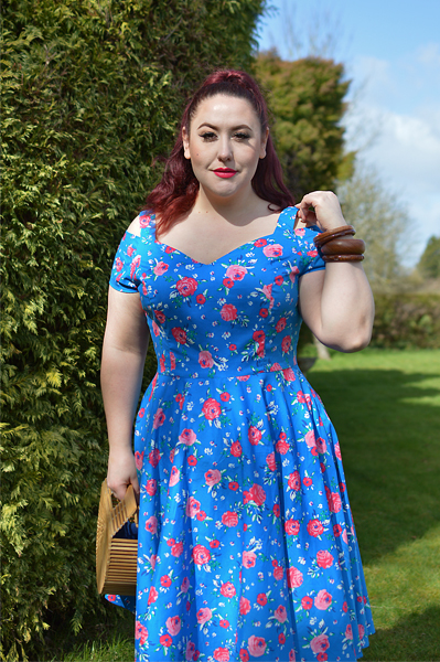 Plus size pinup Miss Amy May models the Chantilly 50s dress she was gifted by Hell Bunny for a fit and size review