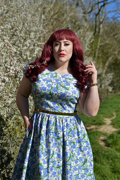 Plus size pinup Miss Amy May models the Collectif clothing Demira Dreamy Floral dress for a fit and size review