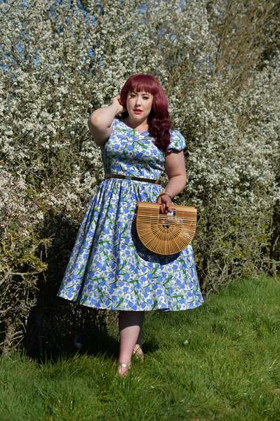 Plus size pinup Miss Amy May models the Collectif clothing Demira Dreamy Floral dress for a fit and size review