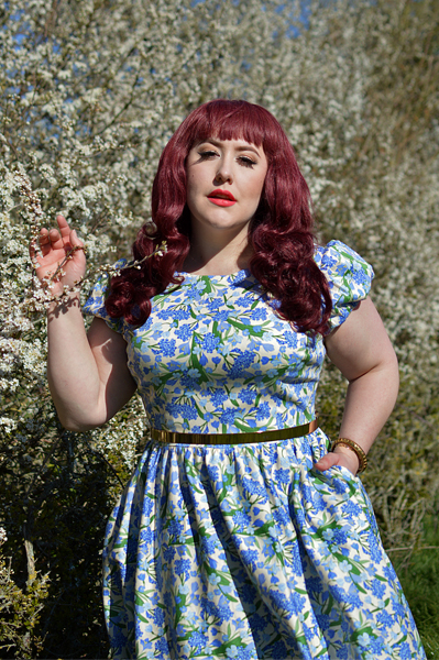 Plus size pinup Miss Amy May models the Collectif clothing Demira Dreamy Floral dress for a fit and size review