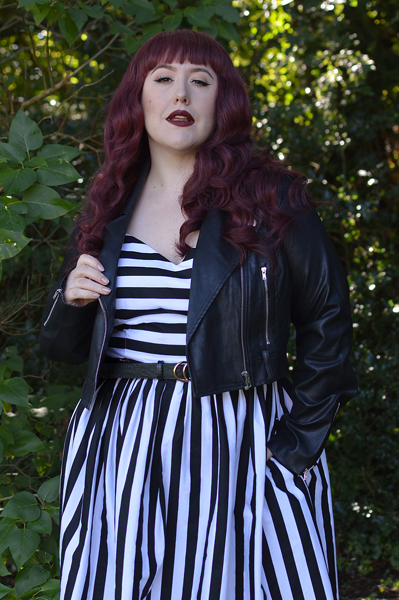 Plus size pinup Miss Amy May models the Juno 50s dress by Hell Bunny for a fit and size review