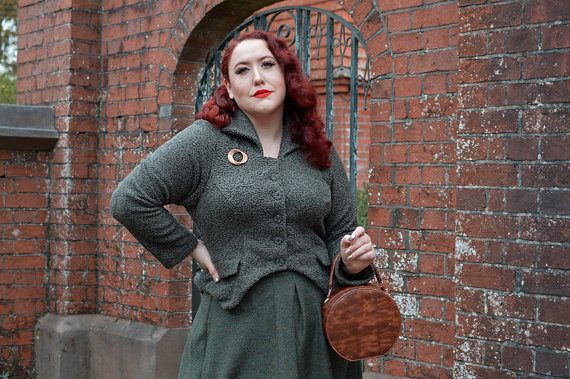 Plus size pinup Miss Amy May models the Izara-Moss blazer from Miss Candyfloss for a fit and size review