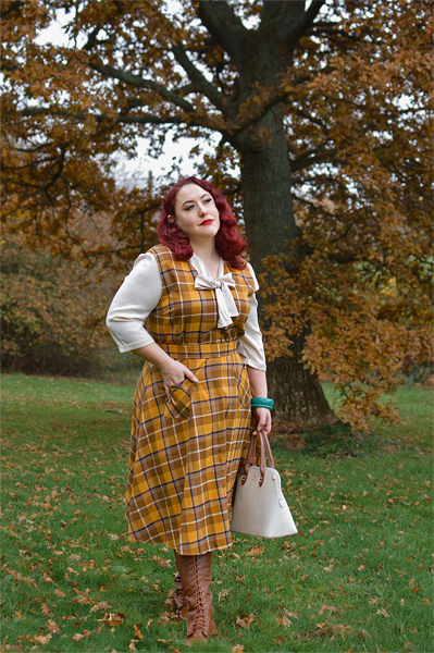 Plus size pinup Miss Amy May models the Jayleen Moonhill mustard check dress by Collectif Clothing for a fit and size review