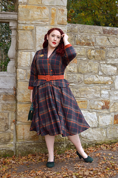 Plus size pinup Miss Amy May models the Manuella-Amber dress by Miss Casndyfloss for a fit and size review