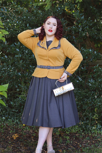 Plus size pinup Miss Amy May models the Tuva-Sun blazer by Miss Candyfloss for a fit and sizing review