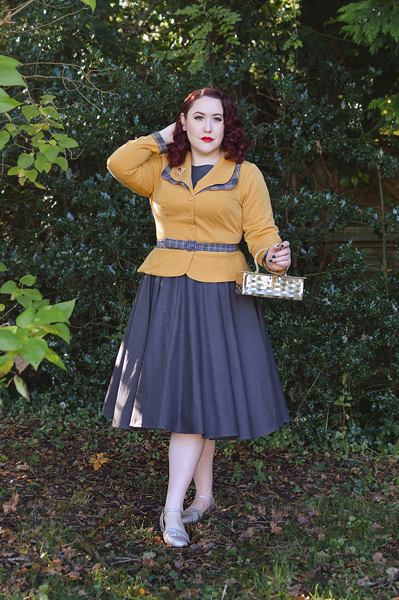 Plus size pinup Miss Amy May models the Tuva-Sun blazer by Miss Candyfloss for a fit and sizing review