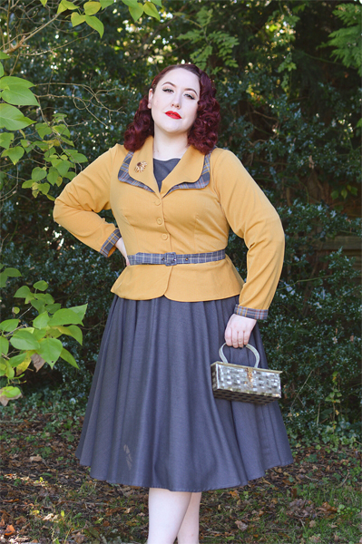 Plus size pinup Miss Amy May models the Tuva-Sun blazer by Miss Candyfloss for a fit and sizing review