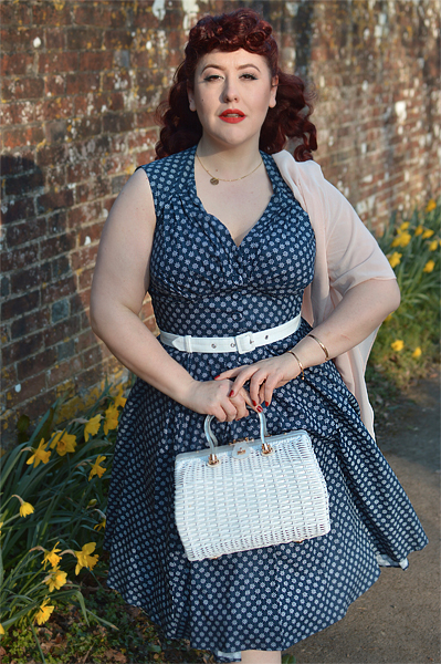 Plus size pinup Miss Amy May models the Khloe-Lee dress and Lizia-Lee Lydia-Lee blazer by Miss Candyfloss for a fit and size reciew