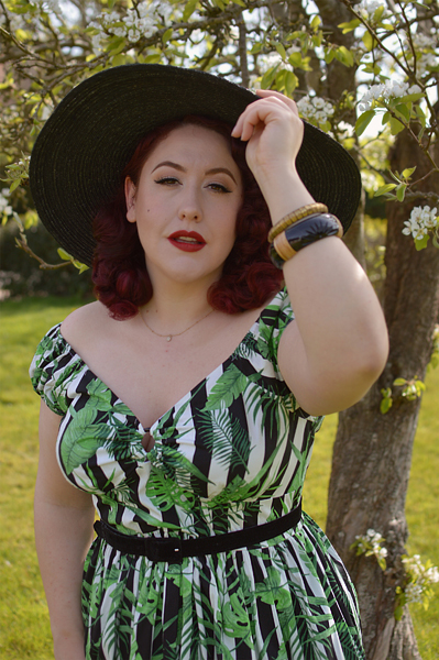 Plus size pinup Miss Amy May models the Solana Mid dress by Hell Bunny for a fit and size review
