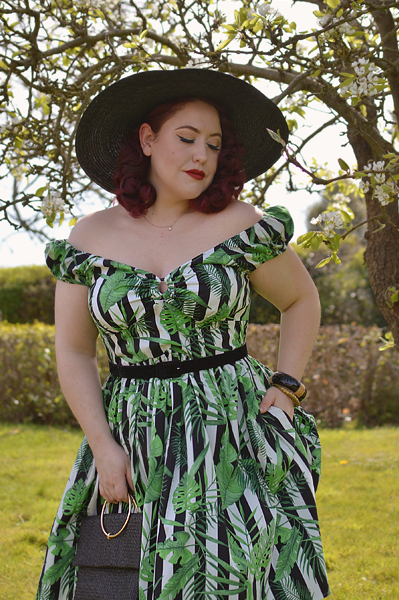 Plus size pinup Miss Amy May models the Solana Mid dress by Hell Bunny for a fit and size review