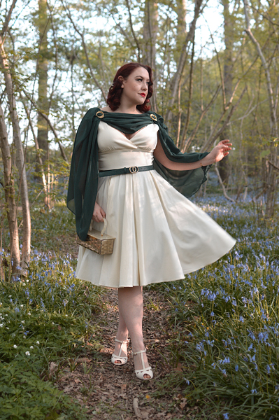 Plus size pinup Miss Amy May models the Ivory Veronica heels by Lulu Hun for a fit review