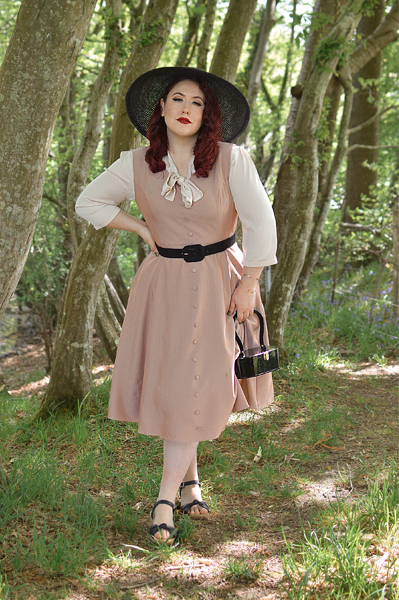 Plus size pinup Miss Amy May models the Alison dress by Hearts and Roses London for fit and size review