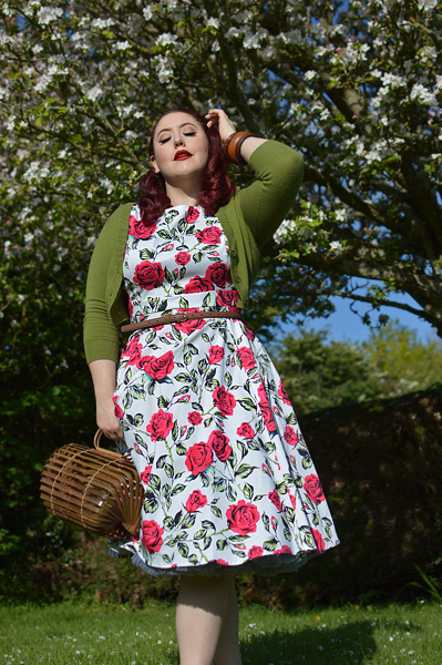 Plus size pinup Miss Amy May models the Hazel dress by Hearts and Roses London for a fit and size review