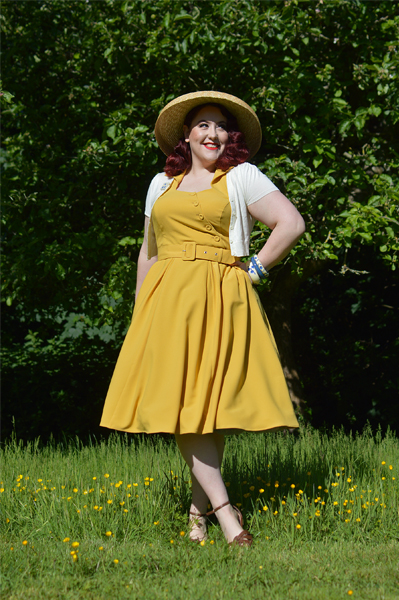 Plus size pinup Miss Amy May models the Selena-Sun dress by Miss Candyfloss for a fit and size review
