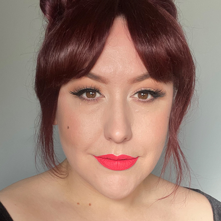 Liquid lipstick lover Miss Amy May reviews and swatches 3INA The Longwear lipstick in 226 indirect natural lighting