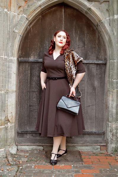 Plus size pinup Miss Amy May models the Ganache Stella dress by Lady V London for a fit and size review