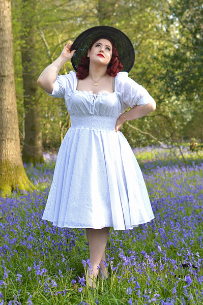 Plus size pinup Miss Amy May models the Louis Louis white English embroidery Broderie Anglaise full circle dress by British Retro for a fit and sizing review