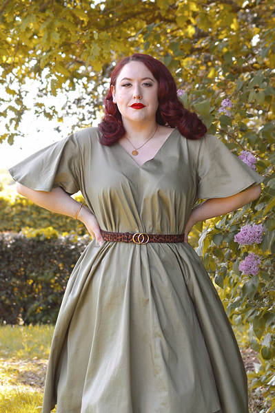 Plus size pinup Miss Amy May models the Popover dress she made from the Gertie Sews Jiffy Dresses book with added flutter sleeves