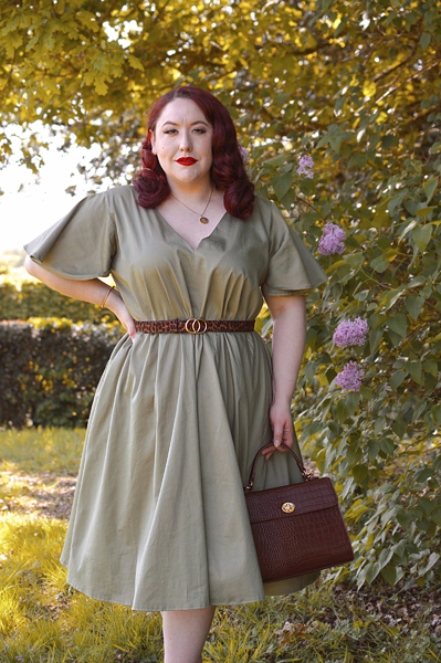 Plus size pinup Miss Amy May models the Popover dress she made from the Gertie Sews Jiffy Dresses book with added flutter sleeves