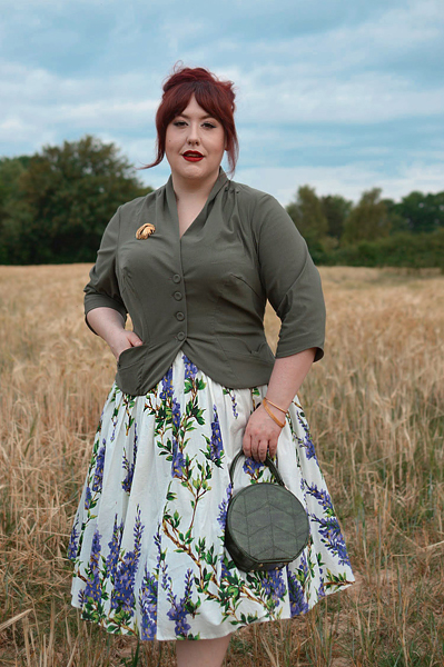 Plus size pinup Miss Amy May models the Liza-Juniper blazer by Miss Candyfloss for a fit and size review