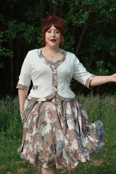 Plus size pinup Miss Amy May models the Varvara-Sadie dress and the matching Gemma-May jacket blazer for a fit and size review