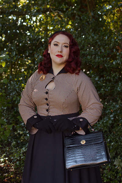 Plus size pinup Miss Amy May models the Gelasia-Lou dress by Miss Candyfloss for a fit and size review