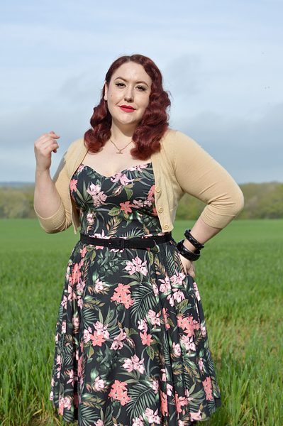 Plus size pinup Miss Amy May models the Calypso dress by Hell Bunny for a fit and sizing review